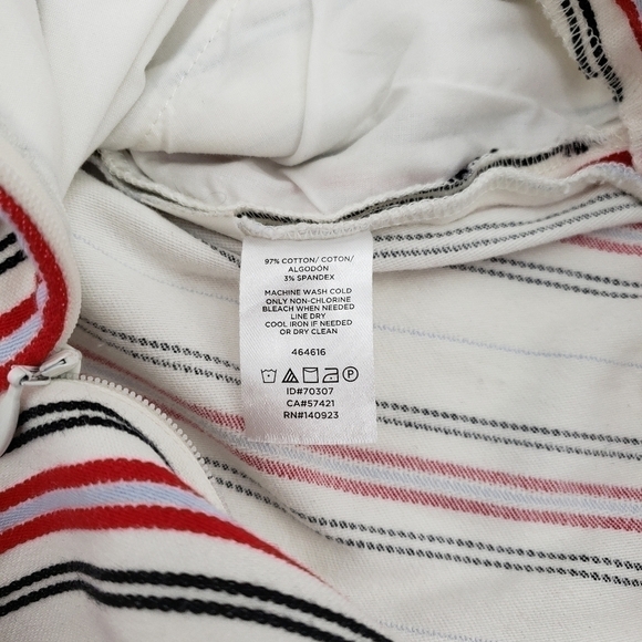 𝅺Ann Taylor Loft Women's Riviera Striped Shorts - Picture 6 of 7